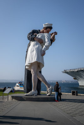 The Embarcadero - The Kiss