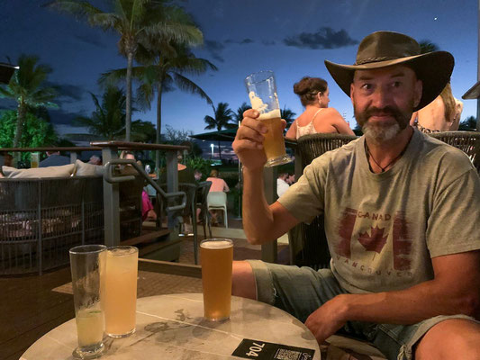 'Sunset Bar & Grill', Broome - Prost!