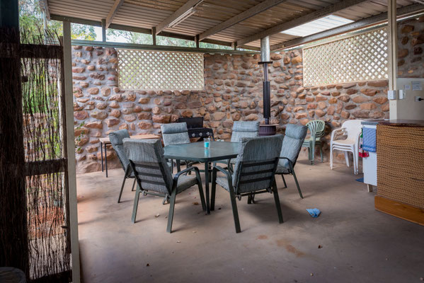Rubyvale Gemseeker Caravan Park - Camp-Kitchen