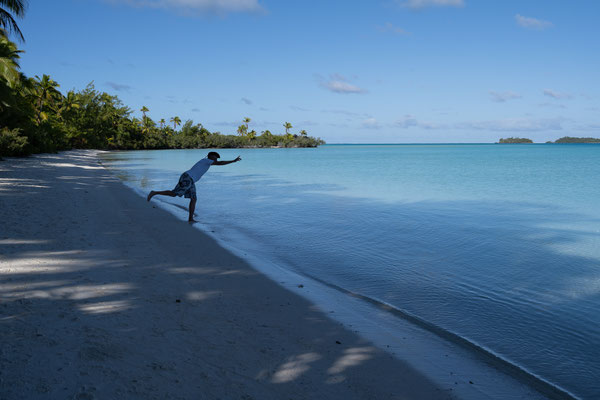 Aitutaki Lagoon - Akaiami Island