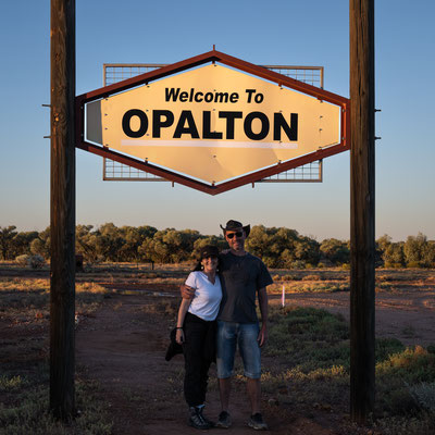 Opalton-Sign