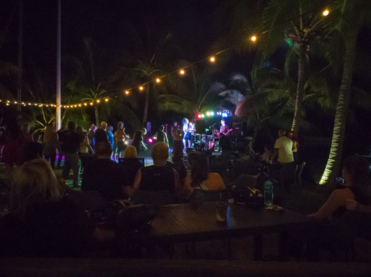 ACCA-DACCA im Yacht Club, Port Douglas
