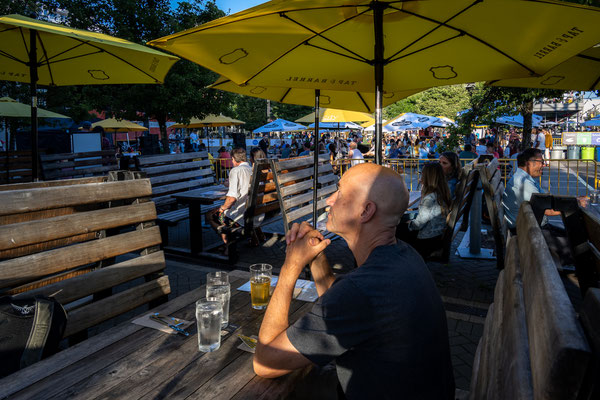 Lonsdale Quay, North Vancouver - Essen im 'Tap & Barrel'