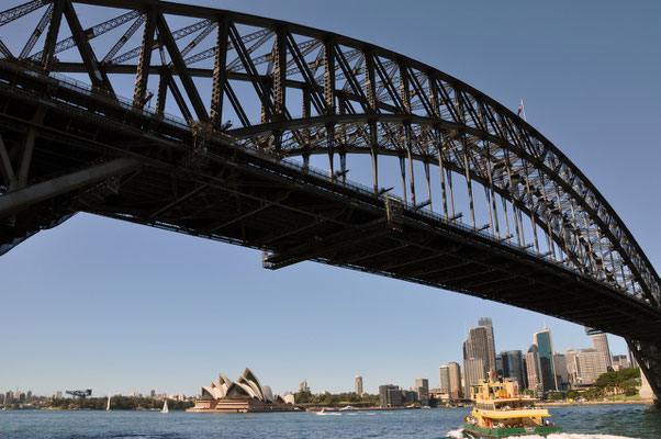 Opera und Harbour Bridge von der Fähre (Circular Quay-Darling Harbour) aus