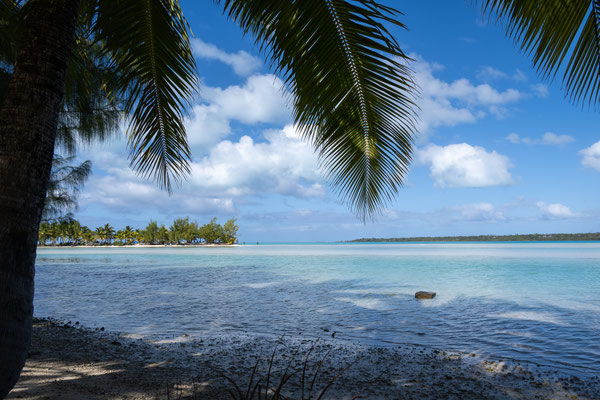 Aitutaki - erster Besuch im 'Blue Lagoon Restaurant & Bar' - das Wetter wird langsam besser