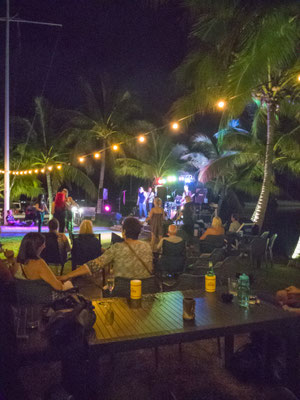 ACCA-DACCA im Yacht Club, Port Douglas