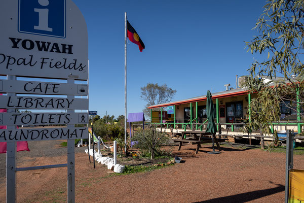 Yowah, das Outbackdorf schlechthin: 126 Einwohnter, ein paar Miners... und zwei Touristen aus Europa :-)