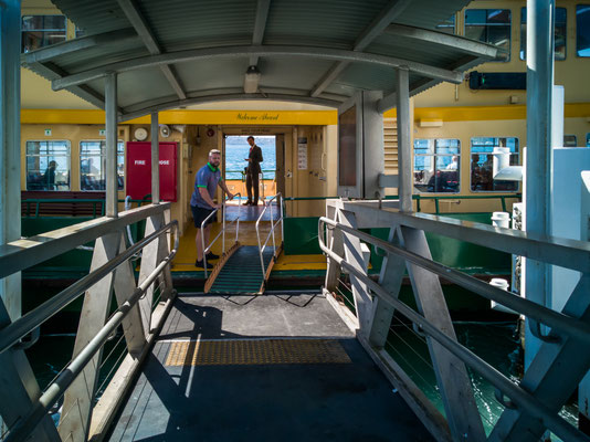 Sydney Ferry - Ferry Terminal Kirribilli