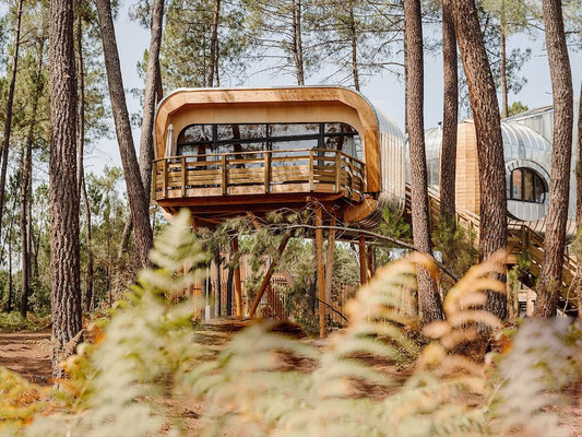 (c) Center Parcs