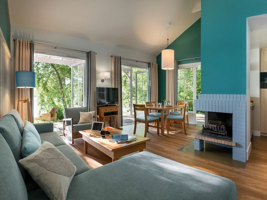 (c) Center Parcs