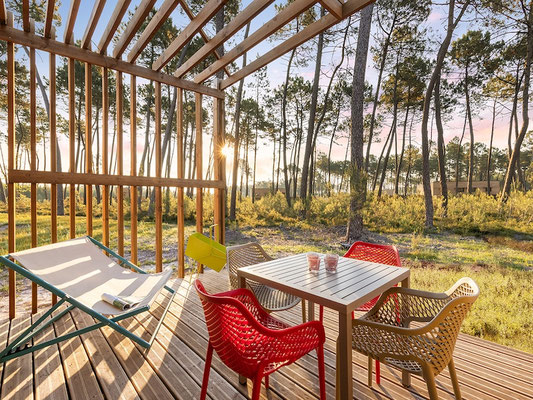 (c) Center Parcs
