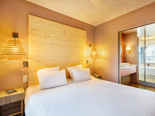 (c) Center Parcs