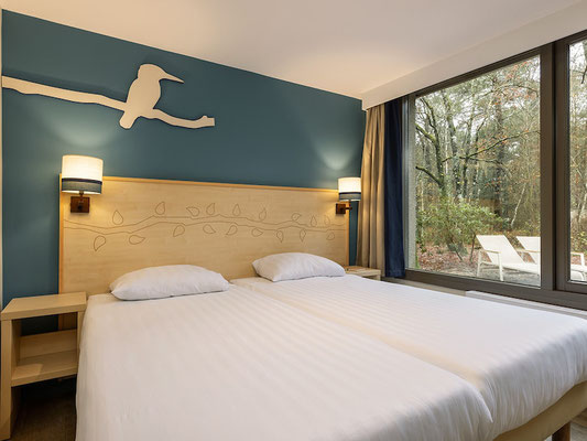 (c) Center Parcs