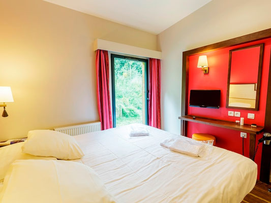 (c) Center Parcs