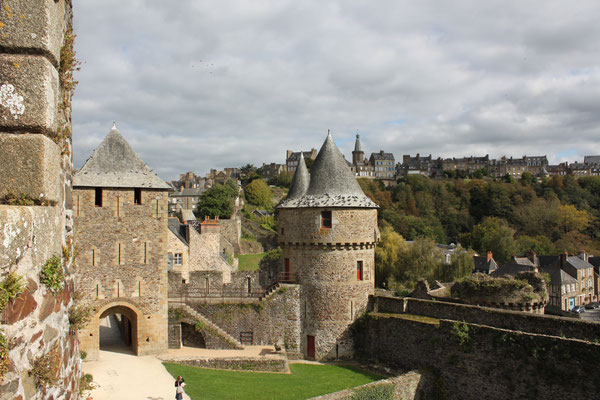 Burg Fougères © France Fascination