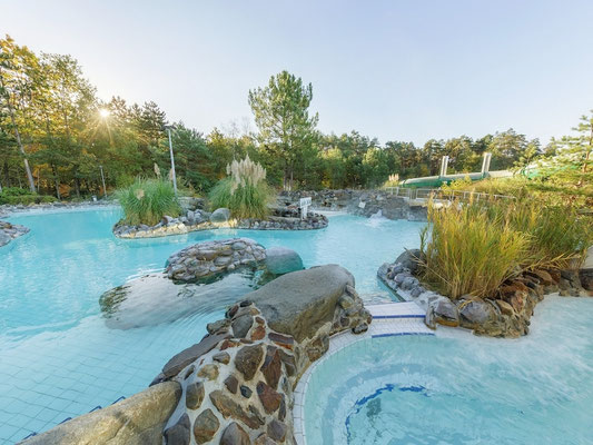 (c) Center Parcs