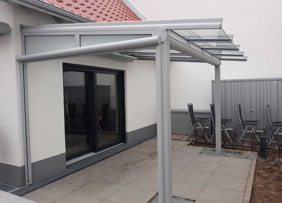 Weinor Terrassendach Terrazza Originale mit Dachüberstand in Darmstadt