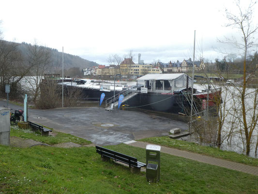 WILLI am Liegeplatz in Wertheim