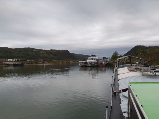 Feierabend im Hafen Brohl [© Andy R. 15.09.2022]