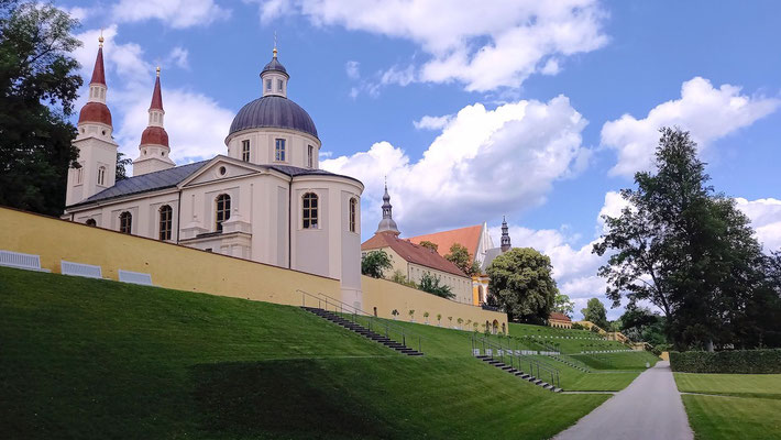 die evangelische Kirche