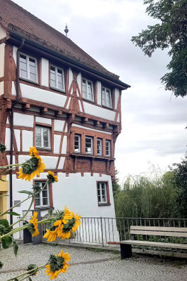 ein Fachwerkhaus am Abgrund