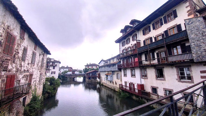 schöner Blick von der Brücke