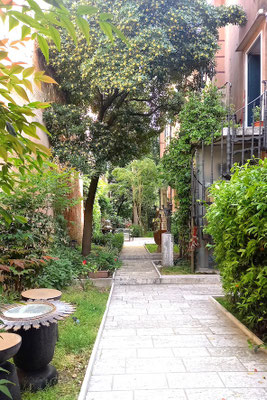 privater Garten am Haus