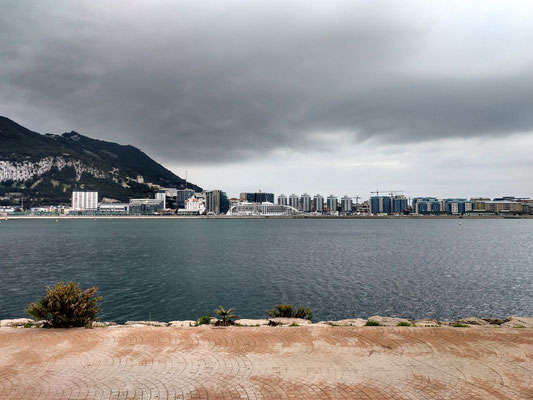 Blick hinüber nach Gibraltar