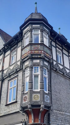 herausgeputzter Erker