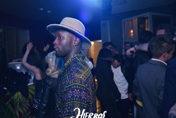 Fotografo discoteche Torino - atmosfera club VIP lounge esclusiva
