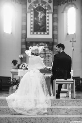 Ingresso sposa in chiesa - Fotografo Torino