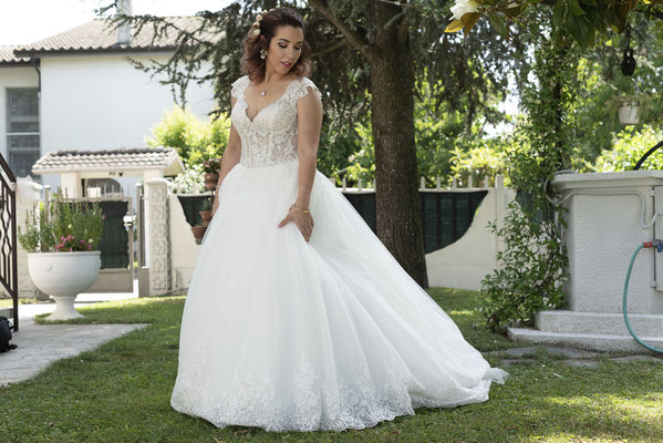 Studio fotografico matrimoni Torino - preparativi sposa vestizione