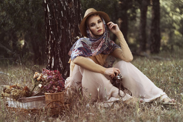 Fotografo moda Torino - shooting concettuale modella arte