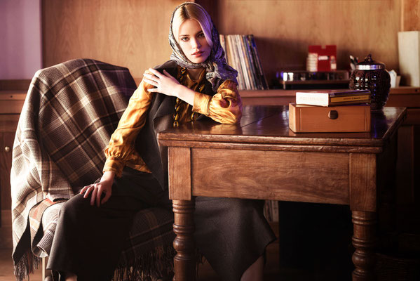 Fotografo fashion Torino - shooting modella look preppy college