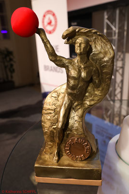 Brand Life Award, Statue, Bronzestatue, 2017, Iris Sageder