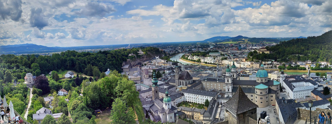 ..Stadtrundgang mit Festung Hohensalzburg..