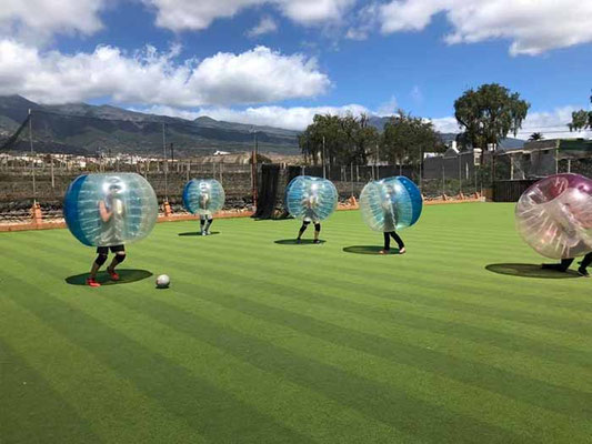 partida de bubble futbol en Tenerife
