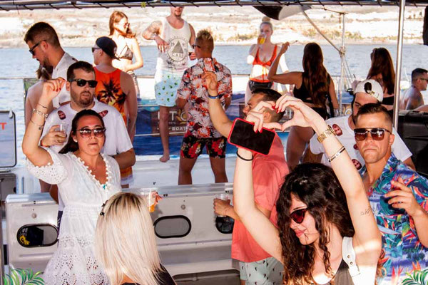 fiesta en barco tenerife sur
