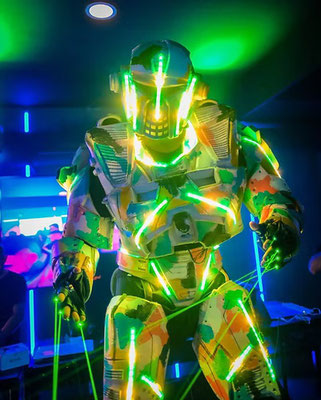 Pasacalles robot led Utrera