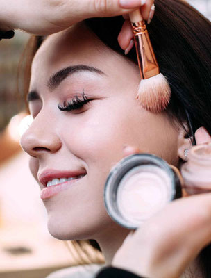 hacer una fiesta de maquillaje en Sevilla