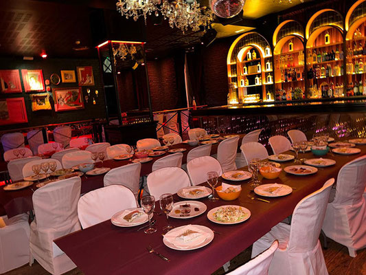 cena show para despedidas sevilla