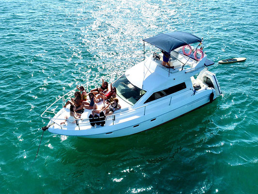 alquiler yate huelva para grupos de despedida de solteros