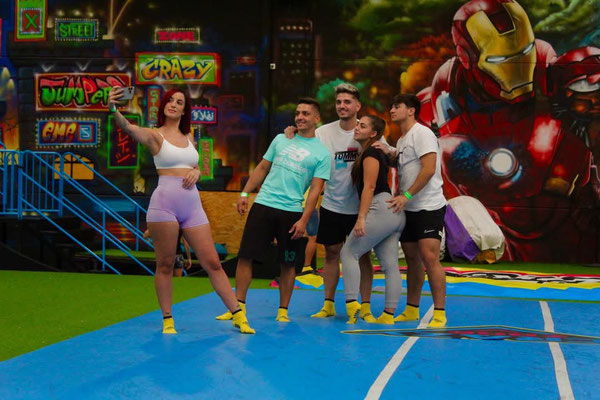 actividades de humor amarillo en Sevilla despedidas de solteros