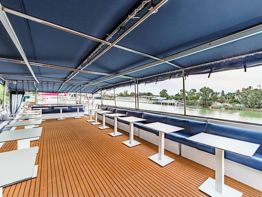 alquiler de barcos para grupos grandes en Sevilla