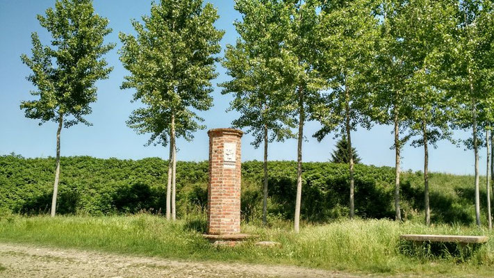 Colonna francigena a Corte Sant' Andrea
