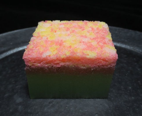 「錦秋（きんしゅう）」時雨・羊羹製：豊島屋 
