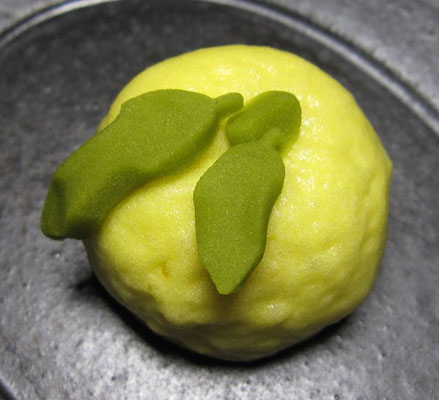 「柚子（ゆず）」薯蕷製：みのや本店