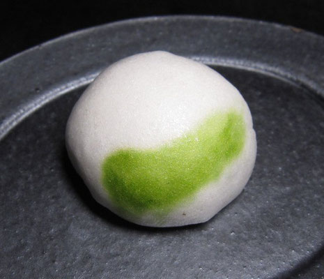 「織部饅頭（おりべまんじゅう）」薯蕷製：鈴木家