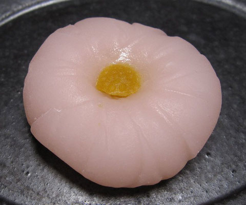 「秋桜（こすもす）」外郎製：福壽堂秀信