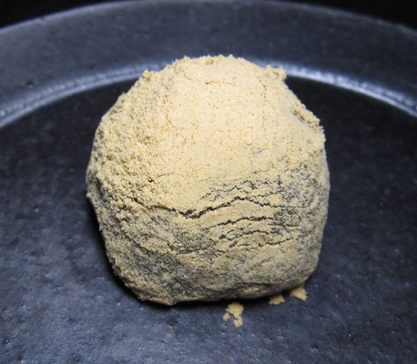 「本蕨（ほんわらび）」蕨餅製：HIGASHIYA